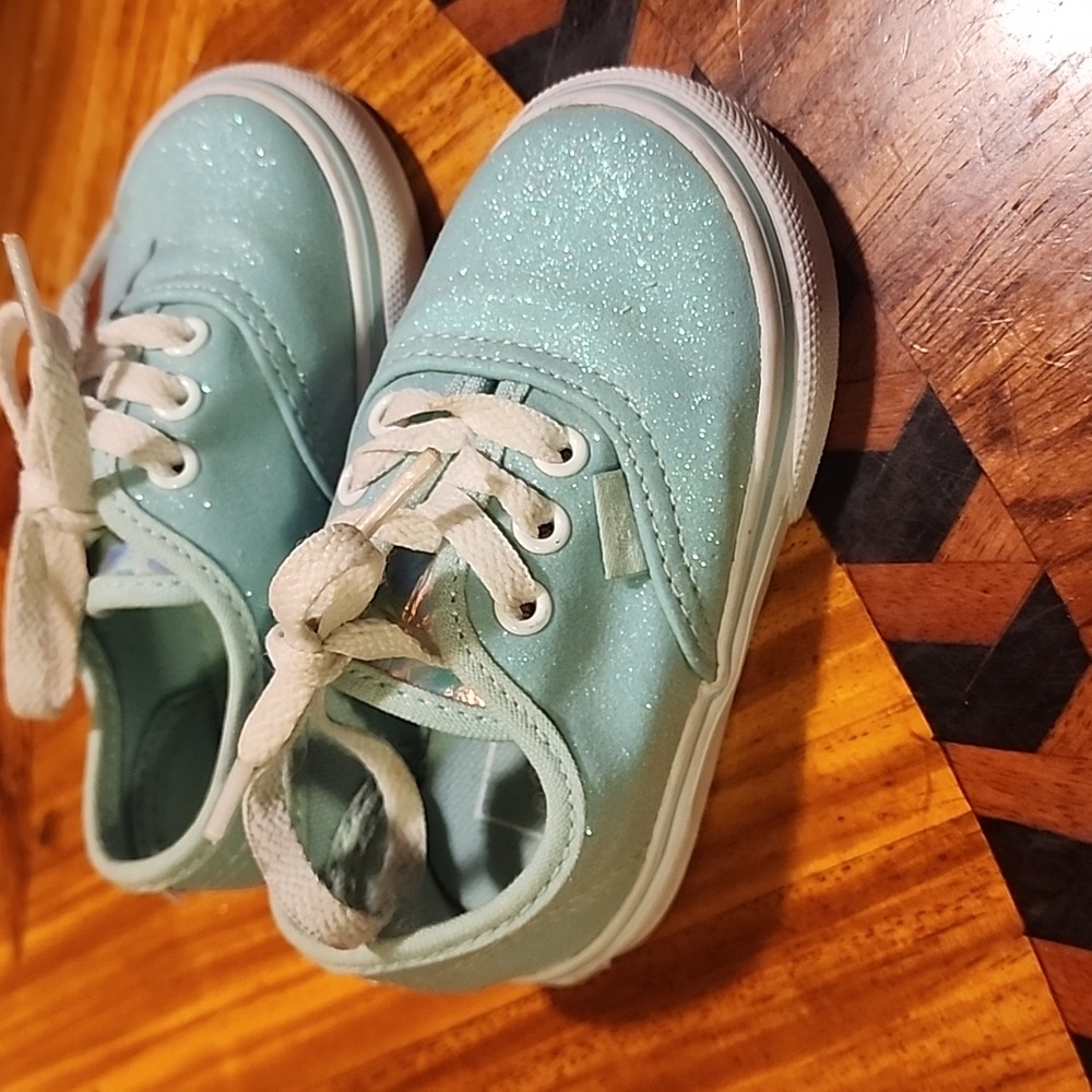 Gently used Van's toddler size 4.5